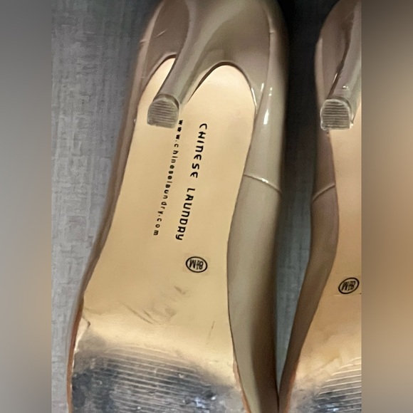Chinese Laundry Platform Pump Heels - Picture 7 of 7